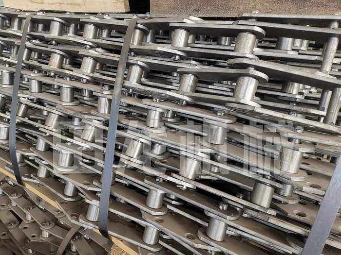 斗式提升機板鏈打包發貨中