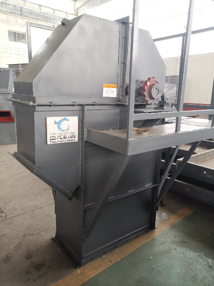 環鏈斗式提升機實拍圖