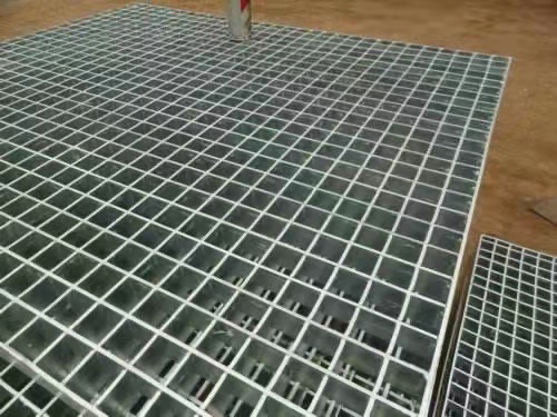 為什么洗車房用熱鍍鋅鋼格板?